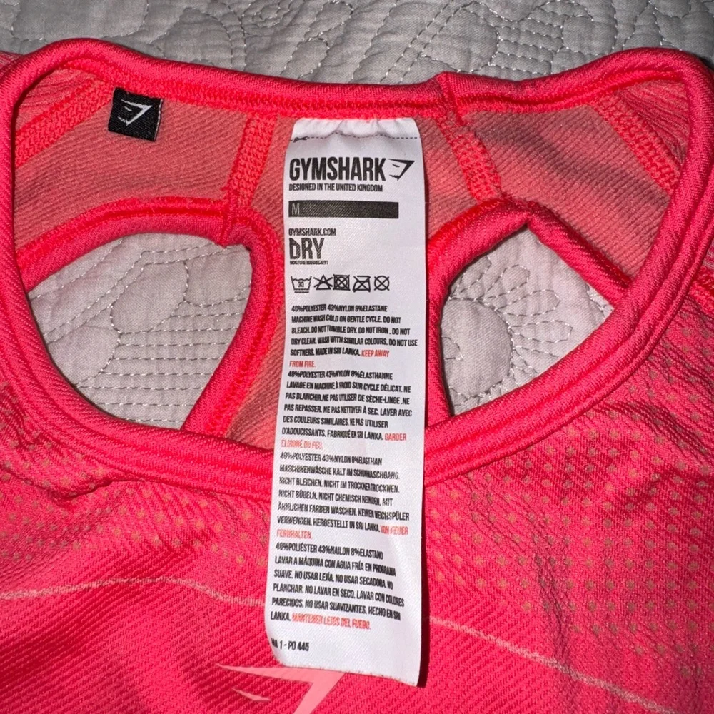 5- ULTRA SEAMLESS GYMSHARK CROP TOPS- BLACK, BLUE, PINK, TEAL, & ORANGE MEDIUM - Picture 8 of 15